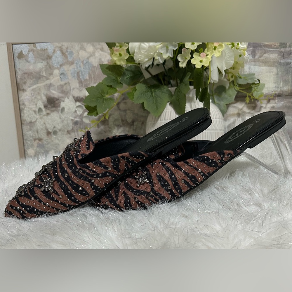 NEW Atalina Zebra Print Women's Mules Size 11W